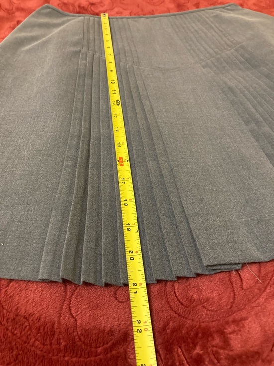 Worthington Gray Pleated A-Line Skirt Lined Side Zip Sz 10 - Picture 6 of 6